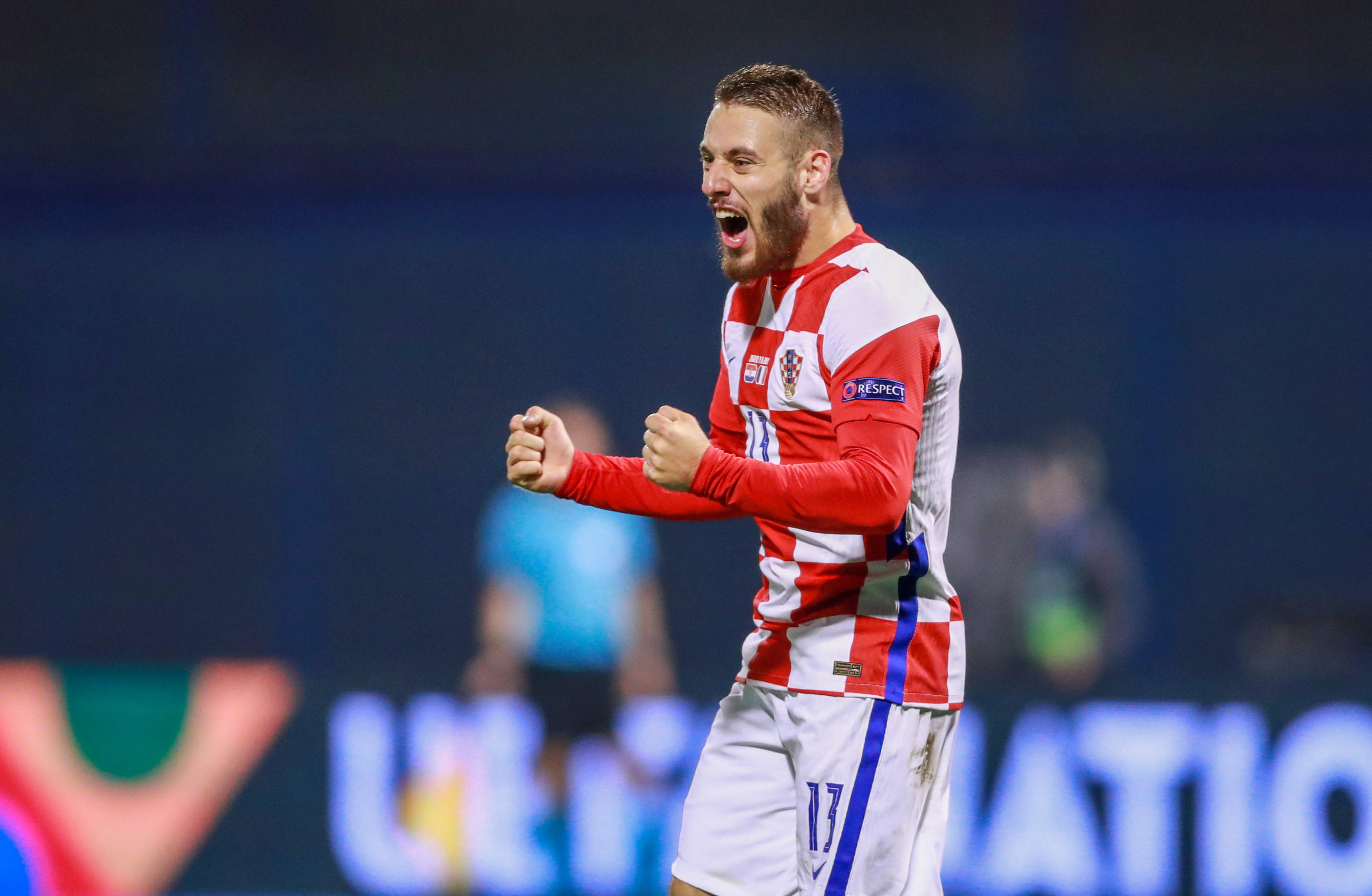 【九游下载】捷克队逆袭晋级，克罗地亚队与之争夺冠军(图1)