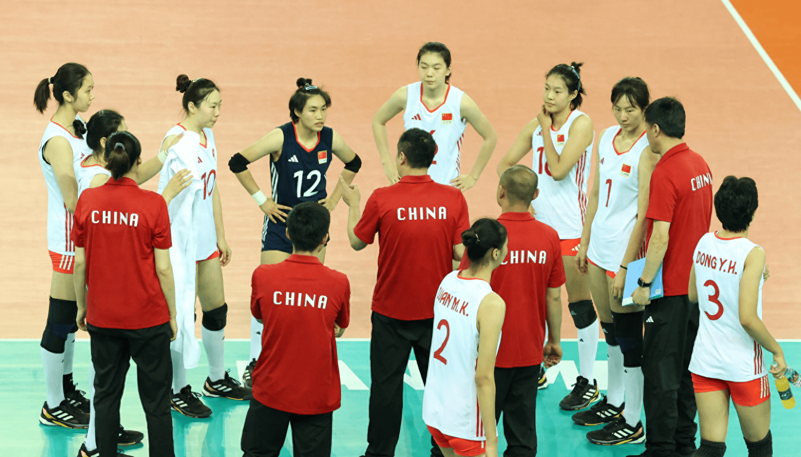 九游平台：排球女子半决赛，中国队战胜对手晋级(图2)