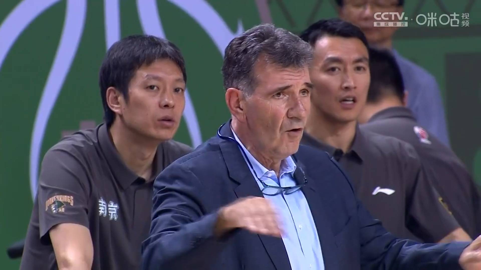 主教练换帅风波，球队处境或将有所改变【九游平台】(图2)