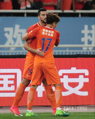 恒大主场力克力帆，稳居前四_九游平台(图2)