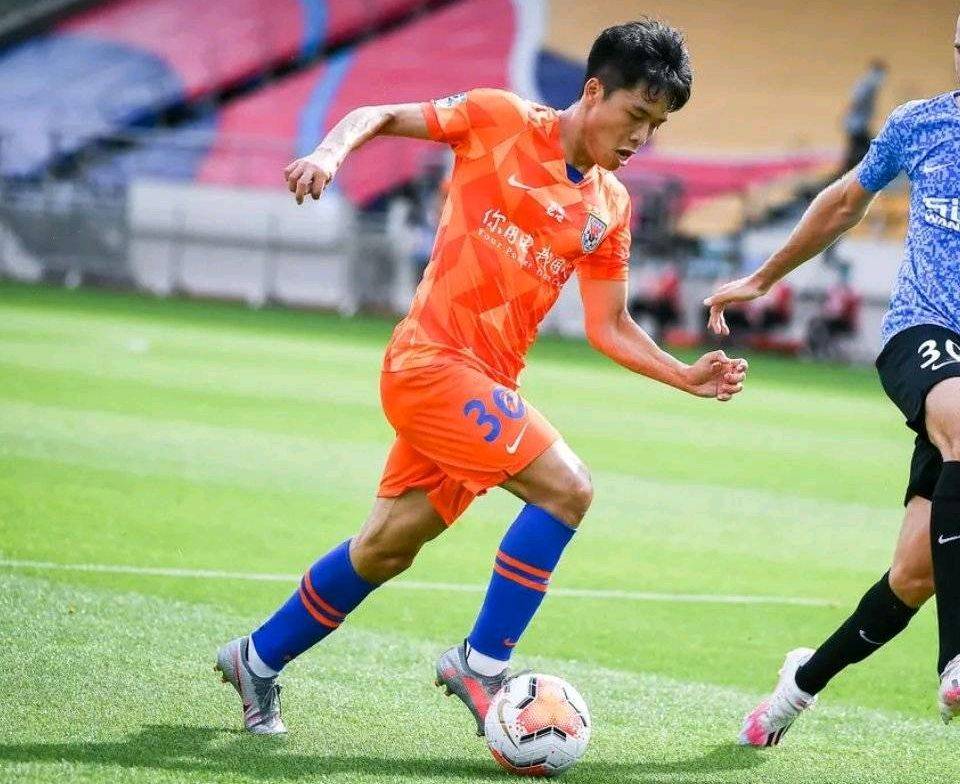 苏宁后防线失误频频，球队需加强整体防守能力【九游平台】(图1)