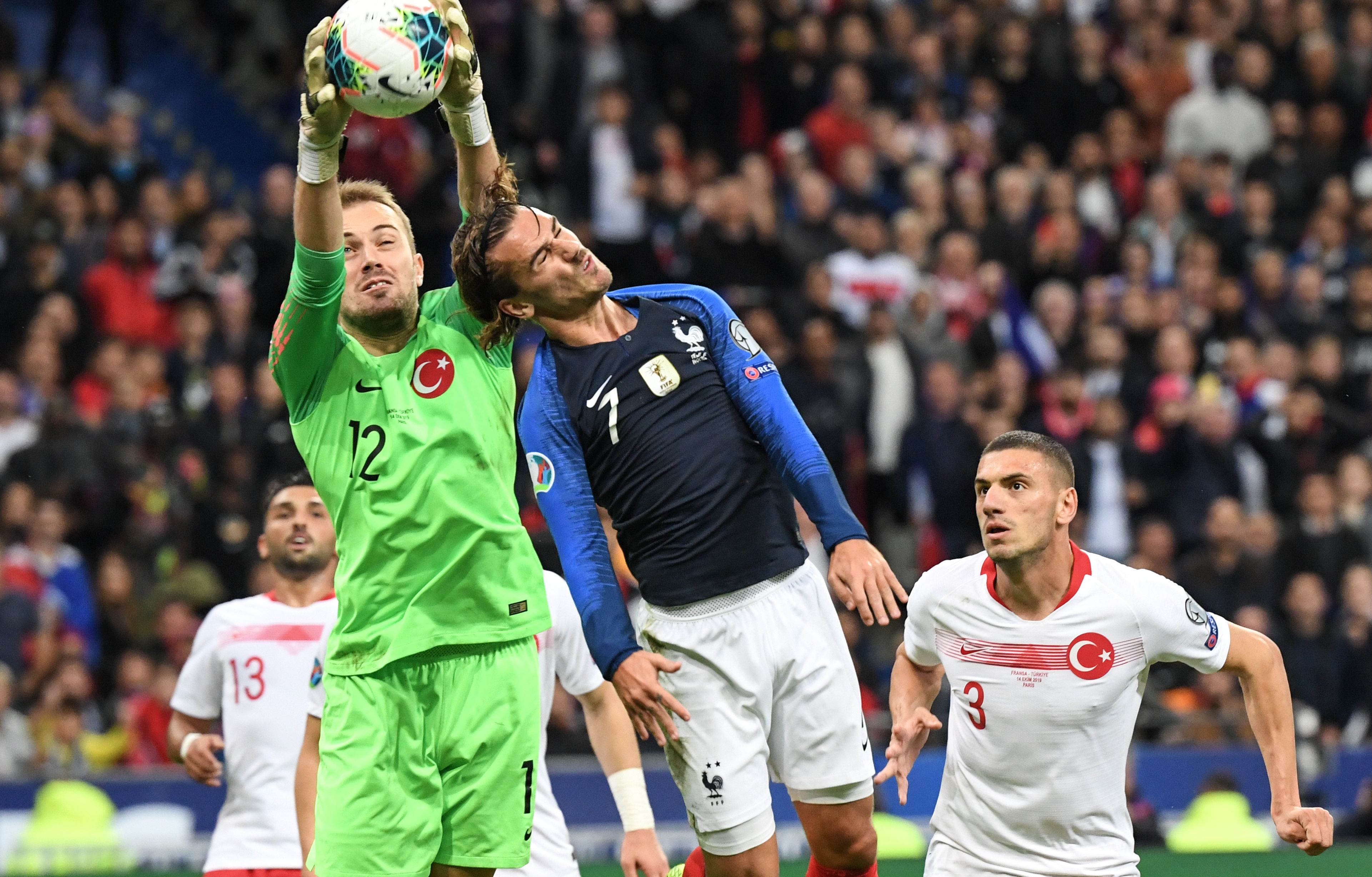 瑞士客场憾平,欧预赛出线压力上升 瑞士客场憾平,欧预赛出线压力上升_九游下载(图2)